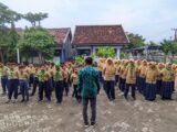 Semangat Belajar Menggema di Upacara Hardiknas MI Muhammadiyah 13 Duyungan